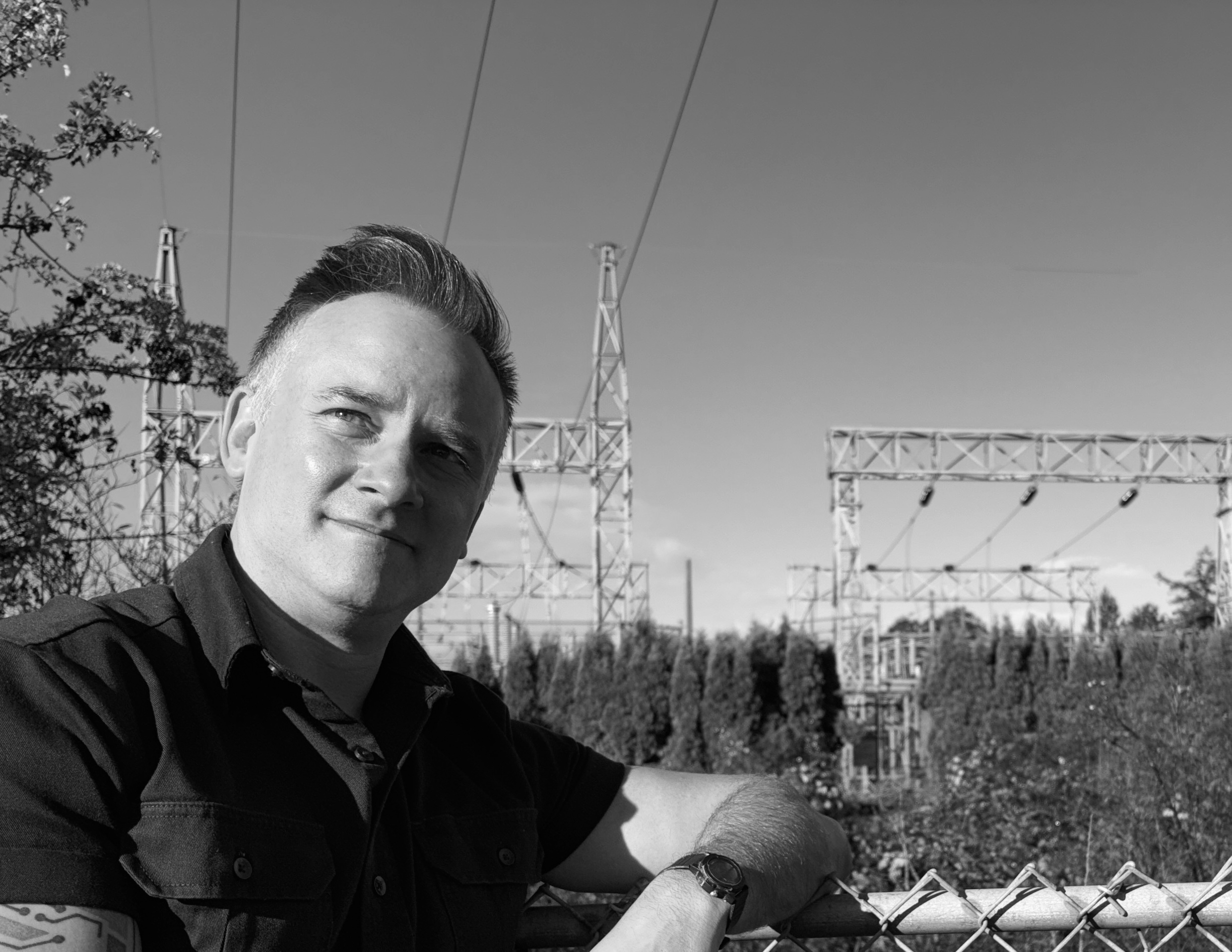 Adam Thomas in his published A.R.T. Electric portrait